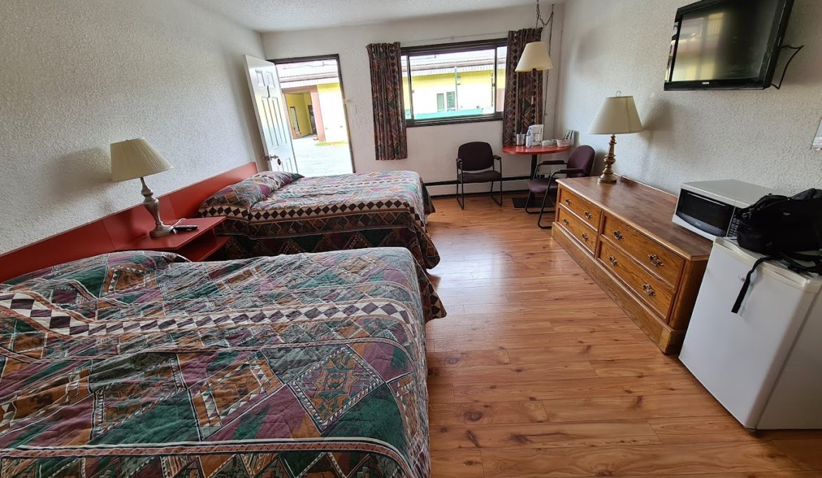 Mountain View Room with Two Double Beds