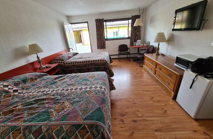 Mountain View Room with Two Double Beds